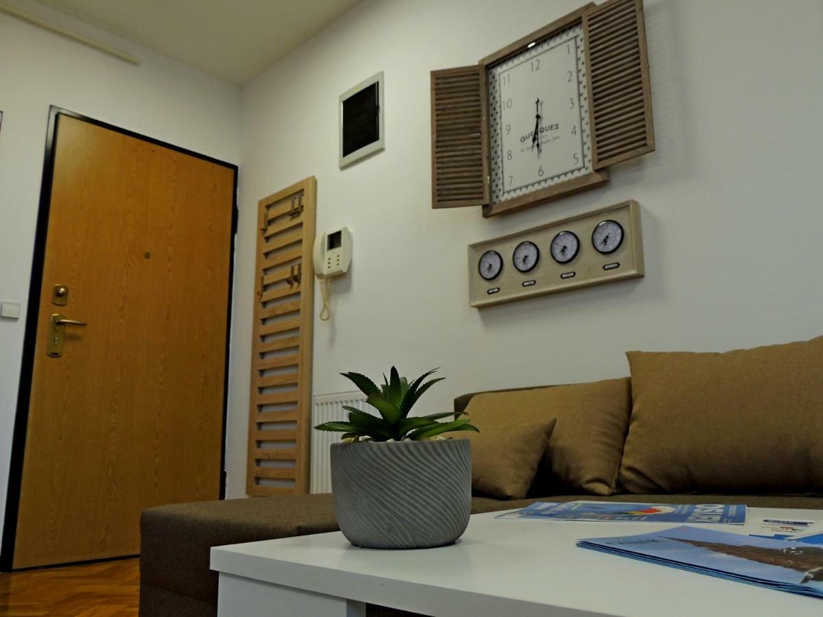 Time Keeper - Self Check In Apartamento Osijek Exterior foto
