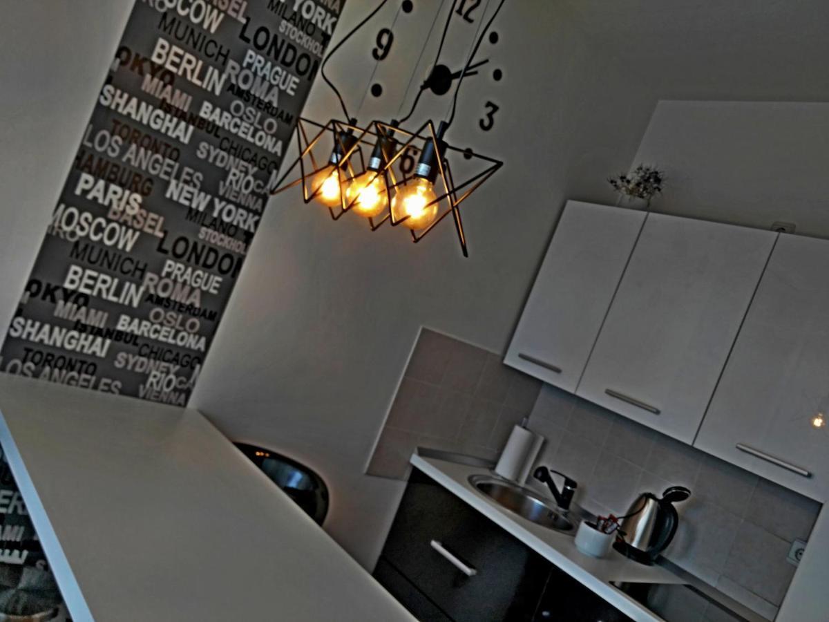 Time Keeper - Self Check In Apartamento Osijek Exterior foto