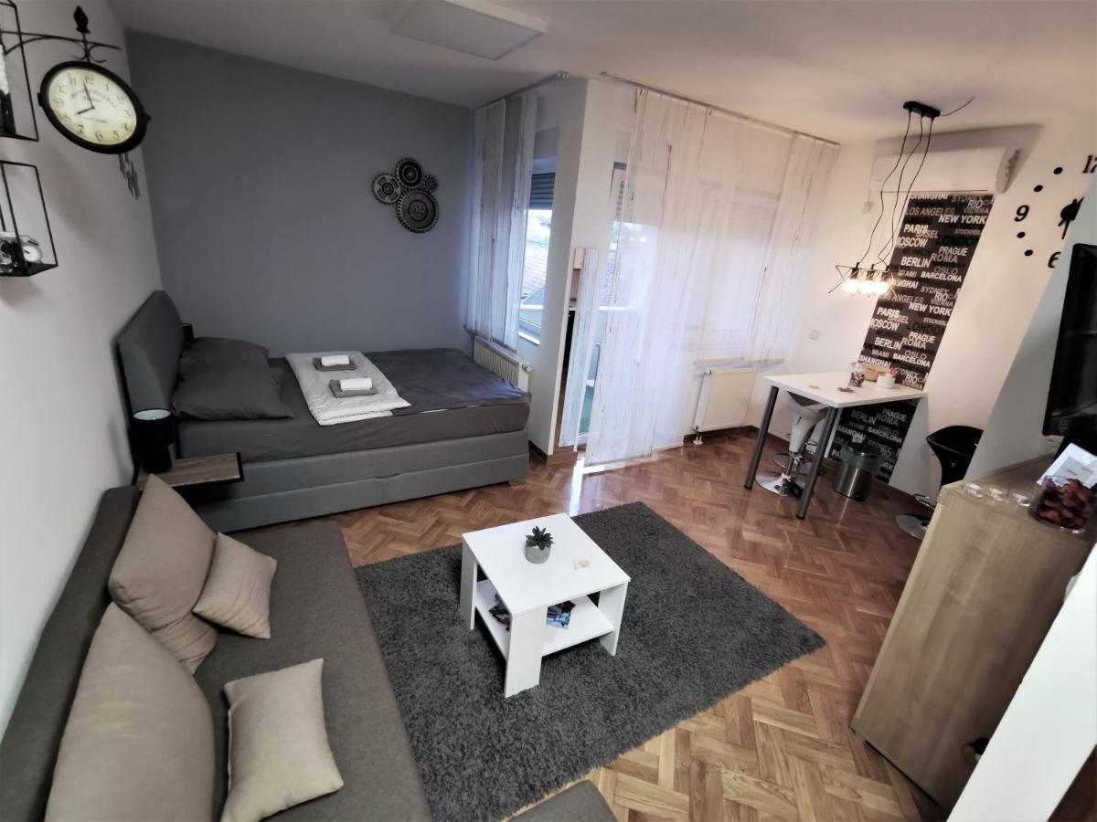 Time Keeper - Self Check In Apartamento Osijek Exterior foto